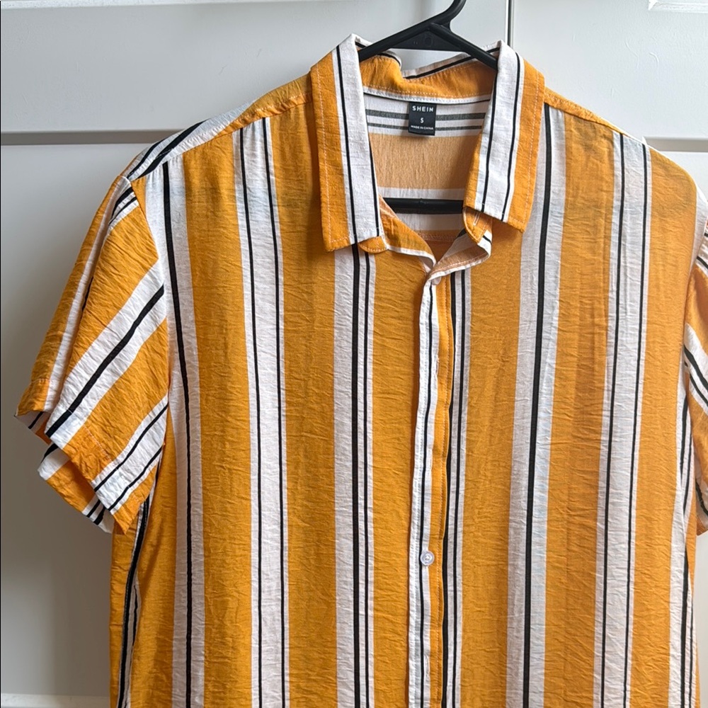 SHEIN Men's Striped Shirt